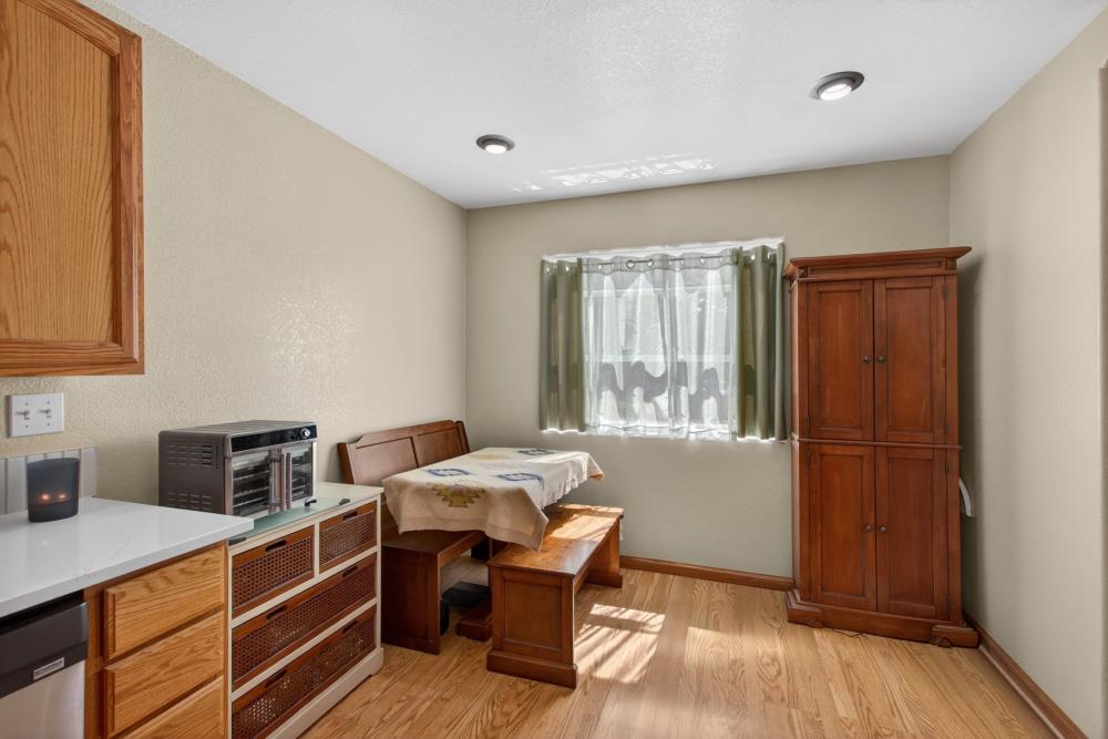 13090 North Day Road Grass Valley, CA 95945 - Photo 33 of 49