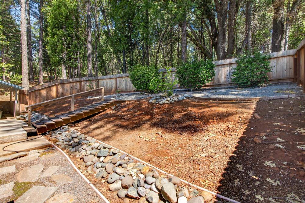 13090 North Day Road Grass Valley, CA 95945 - Photo 36 of 49