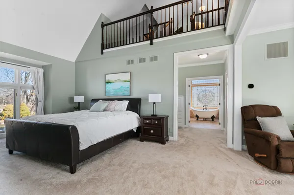 $1,790,000 | 13 Kensington Drive, North Barrington, IL 60010