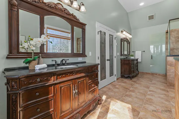 $1,790,000 | 13 Kensington Drive, North Barrington, IL 60010