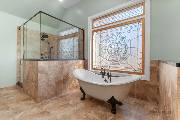$1,790,000 | 13 Kensington Drive, North Barrington, IL 60010