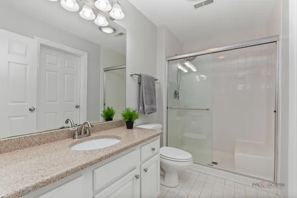 $1,790,000 | 13 Kensington Drive, North Barrington, IL 60010