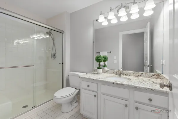 $1,790,000 | 13 Kensington Drive, North Barrington, IL 60010