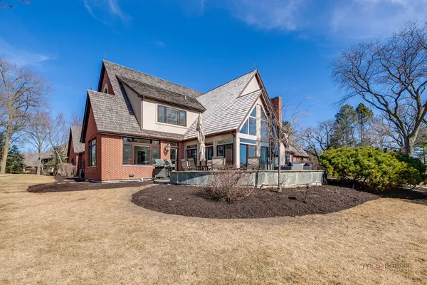 $1,790,000 | 13 Kensington Drive, North Barrington, IL 60010