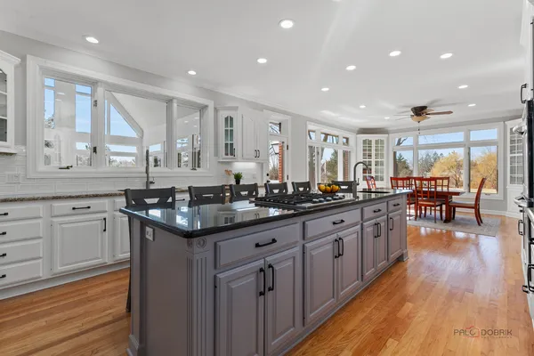 $1,790,000 | 13 Kensington Drive, North Barrington, IL 60010