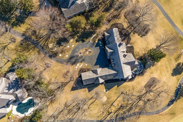 $1,790,000 | 13 Kensington Drive, North Barrington, IL 60010