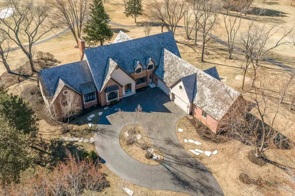 $1,790,000 | 13 Kensington Drive, North Barrington, IL 60010