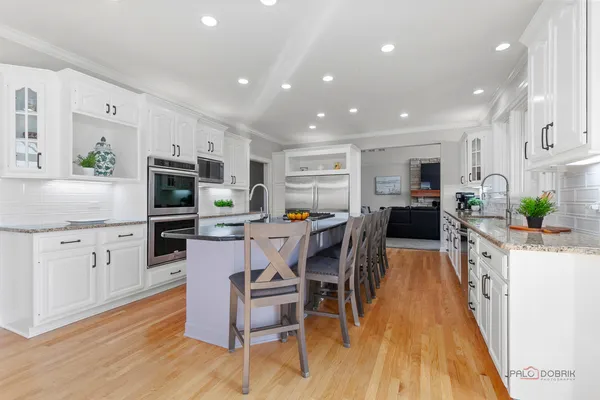 $1,790,000 | 13 Kensington Drive, North Barrington, IL 60010