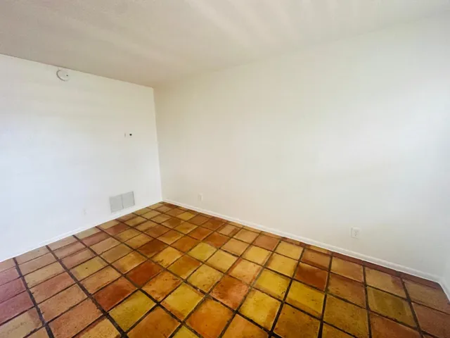 $1,850 | 1609 South Federal Highway, Unit 201, Lake Worth Beach, FL 33460