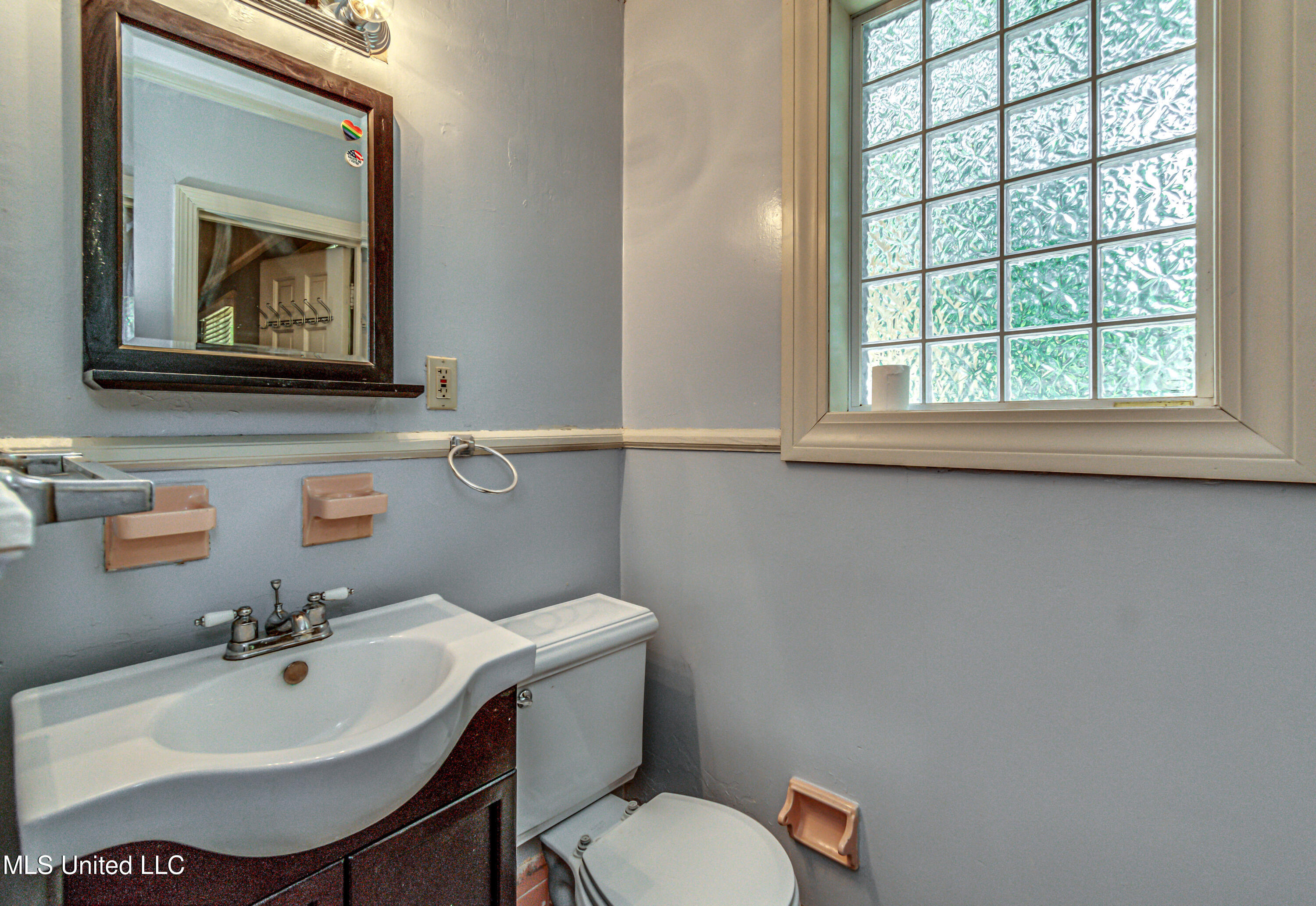 704 Meadowbrook Road Jackson, MS 39206 - Photo 30 of 45 704 Meadowbrook Dr-6