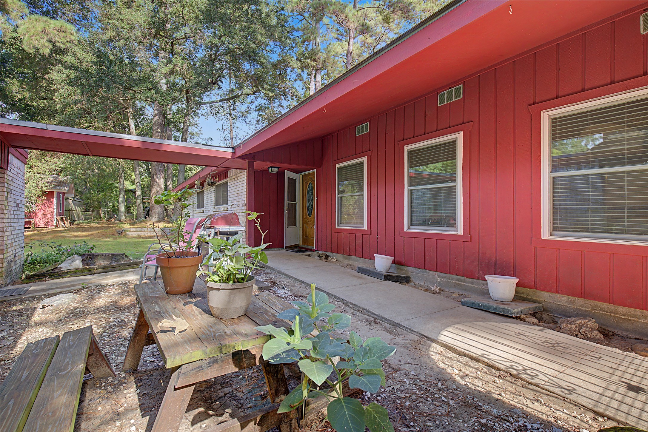 3774 Spring Drive Huntsville, TX 77340 - Photo 7 of 39 Gallery Image 7