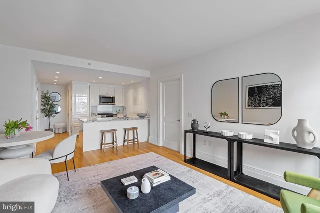 $685,000 | 130 South 18th Street, Unit 501, Philadelphia, PA 19103