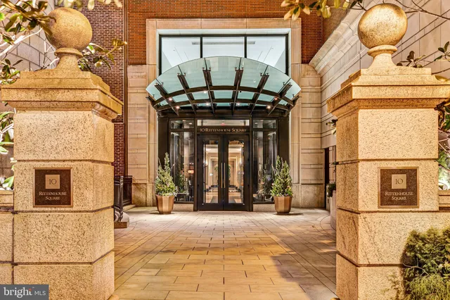 $685,000 | 130 South 18th Street, Unit 501, Philadelphia, PA 19103