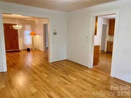 $189,900 | 306 Us Highway East, Hildebran, NC 28637