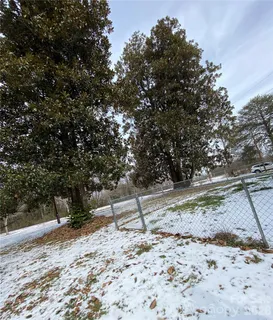 $189,900 | 306 Us Highway East, Hildebran, NC 28637