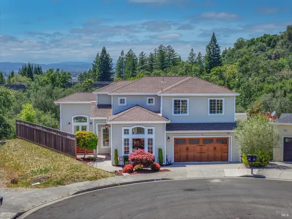 $1,325,000 | 1802 Bella Vista Way, Santa Rosa, CA 95403