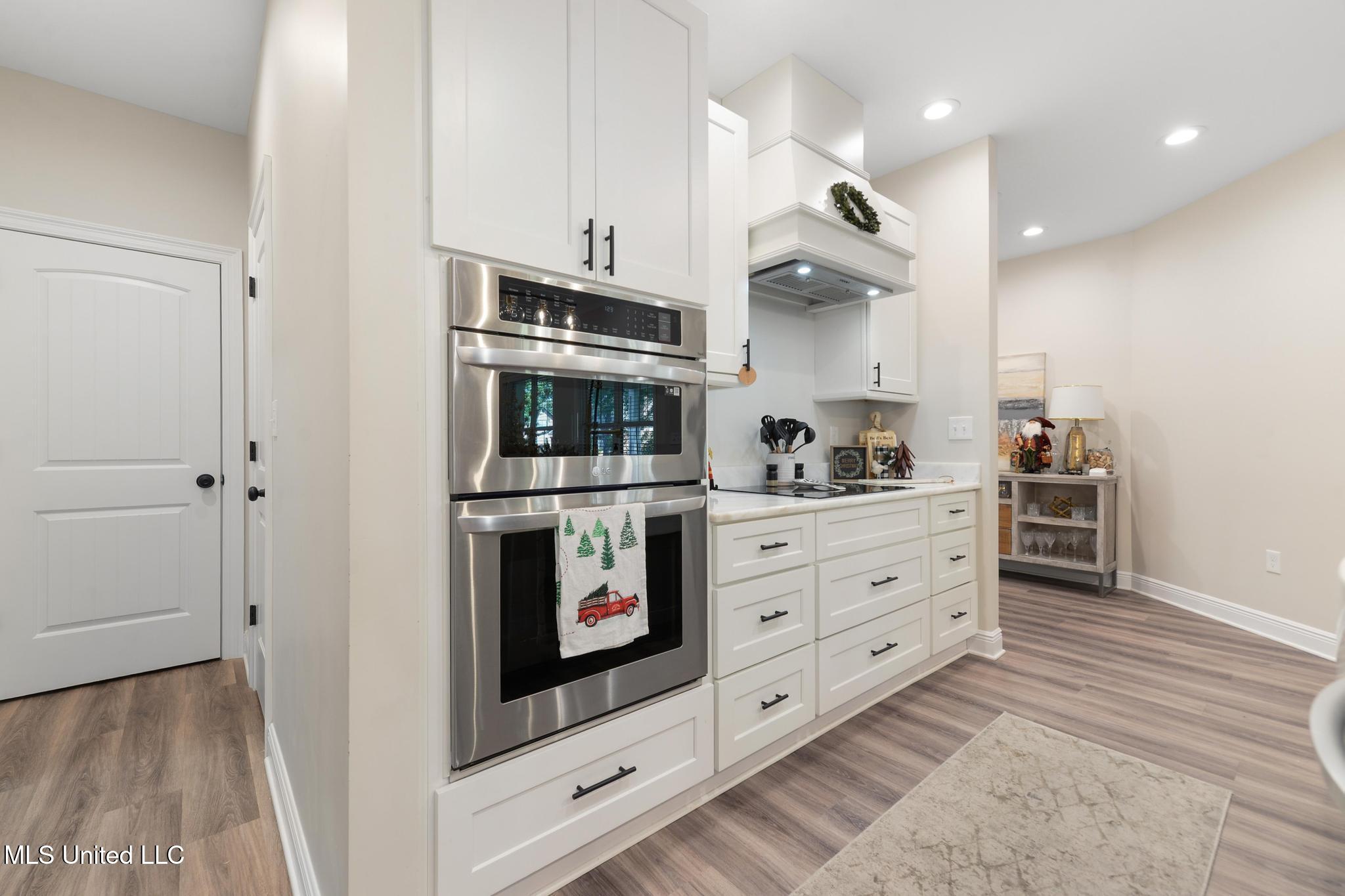 471 Cove Drive Biloxi, MS 39531 - Photo 13 of 37 013