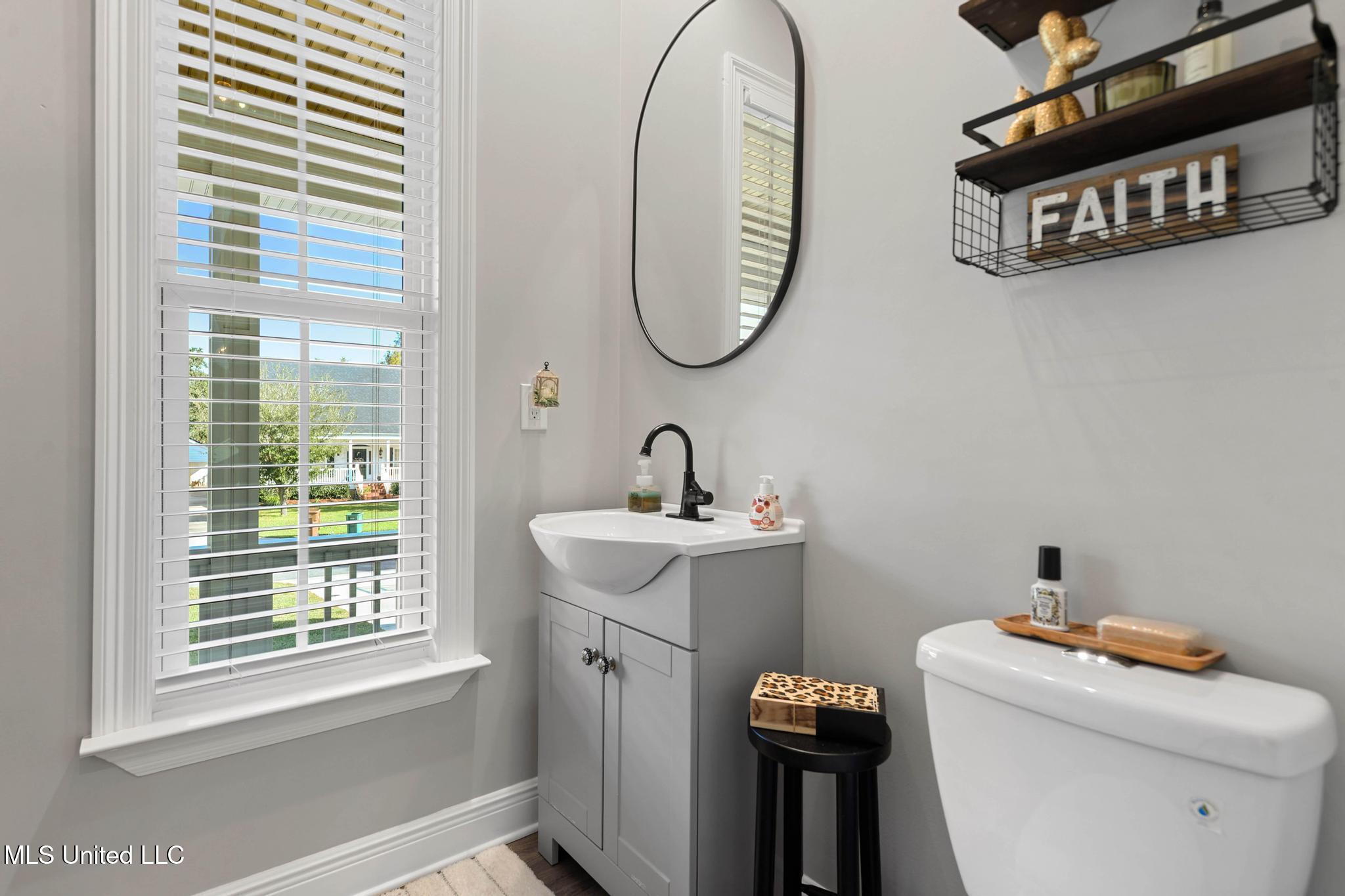 471 Cove Drive Biloxi, MS 39531 - Photo 14 of 37 014