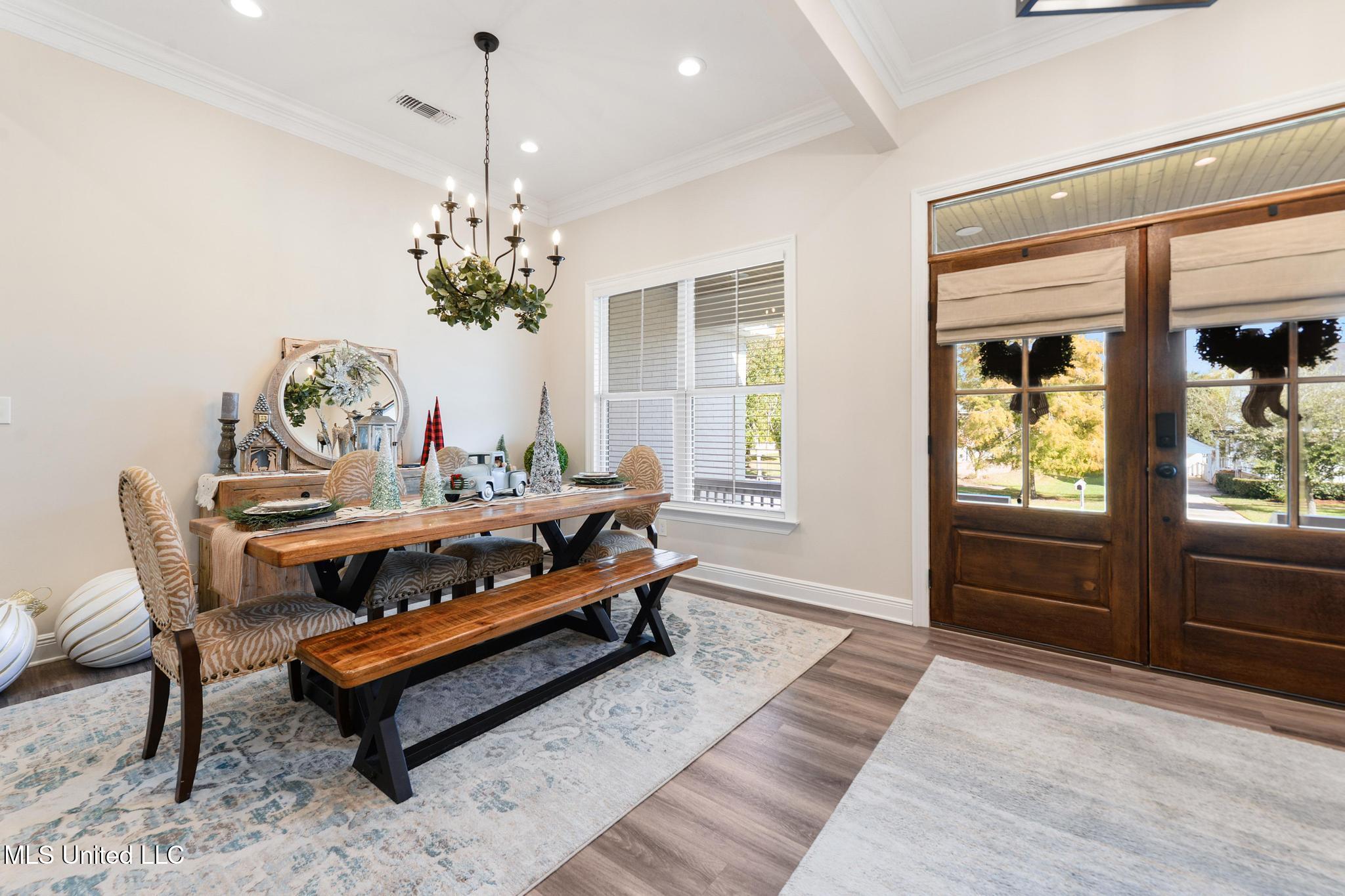 471 Cove Drive Biloxi, MS 39531 - Photo 5 of 37 005