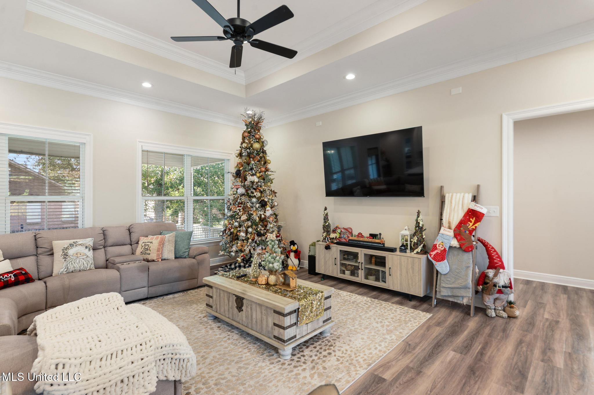 471 Cove Drive Biloxi, MS 39531 - Photo 6 of 37 006