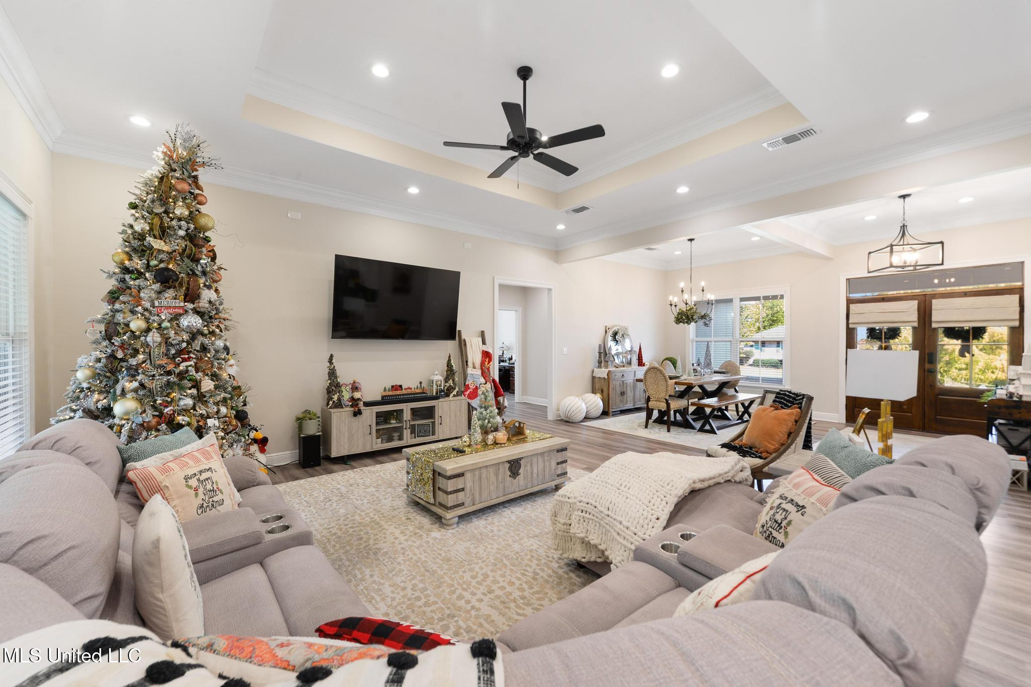 471 Cove Drive Biloxi, MS 39531 - Photo 9 of 37 009