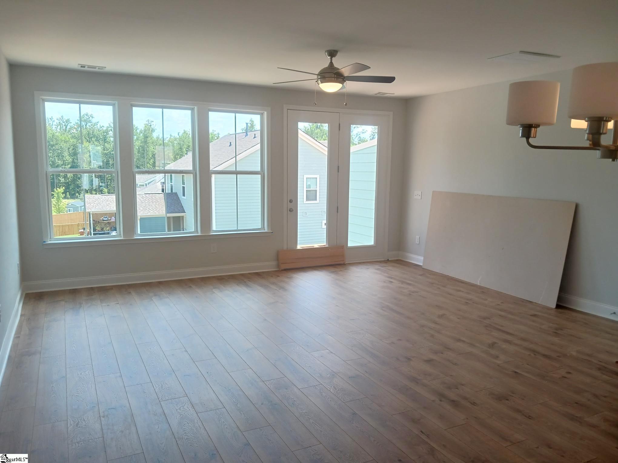 408 Encampment Boulevard Simpsonville, SC 29681 - Photo 6 of 33