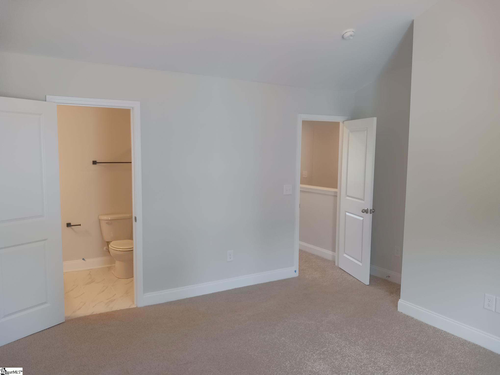 408 Encampment Boulevard Simpsonville, SC 29681 - Photo 10 of 33