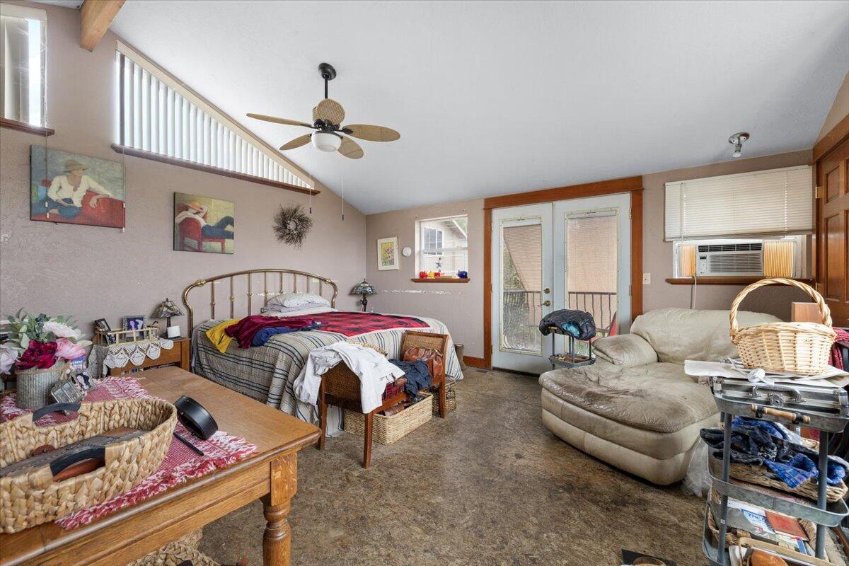 2751 Dark Hollow Road Medford, OR 97501 - Photo 22 of 32 22