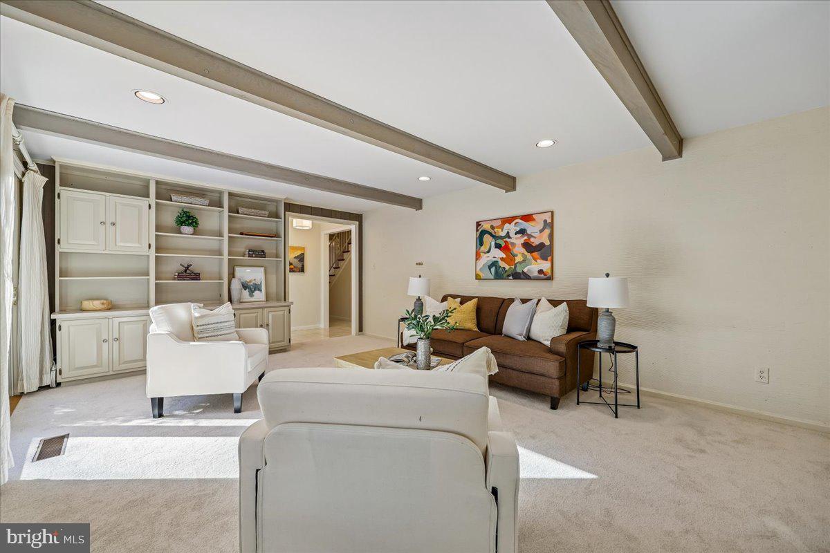 12401 Over Ridge Road Potomac, MD 20854 - Photo 16 of 53 Family Room