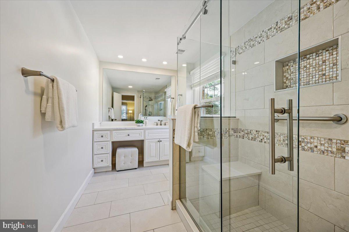 12401 Over Ridge Road Potomac, MD 20854 - Photo 27 of 53 One of two Full Baths in Primary Suite