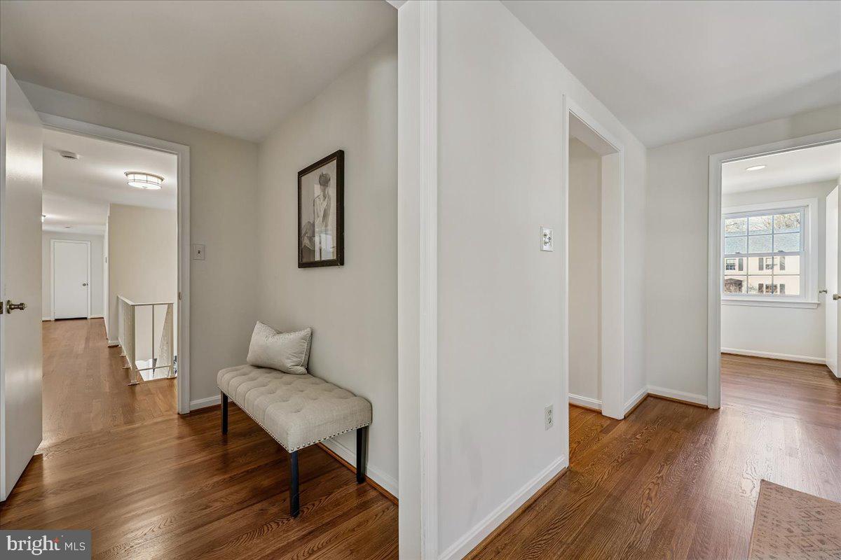12401 Over Ridge Road Potomac, MD 20854 - Photo 29 of 51 Primary Suite Entry