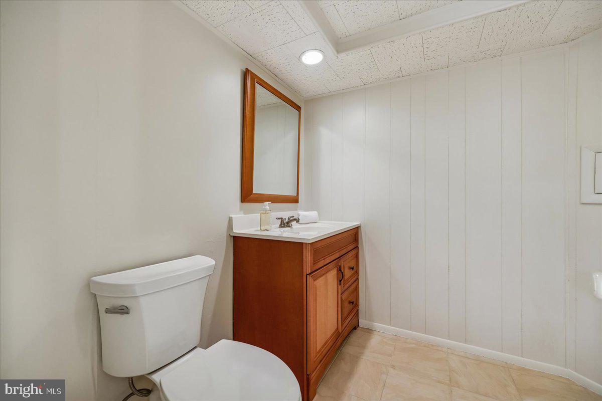 12401 Over Ridge Road Potomac, MD 20854 - Photo 47 of 53 Lower Level Bath