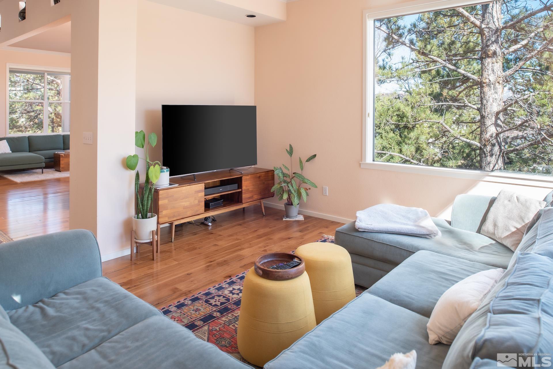 3665 Hemlock Way Reno, NV 89509 - Photo 6 of 40 Photo 6