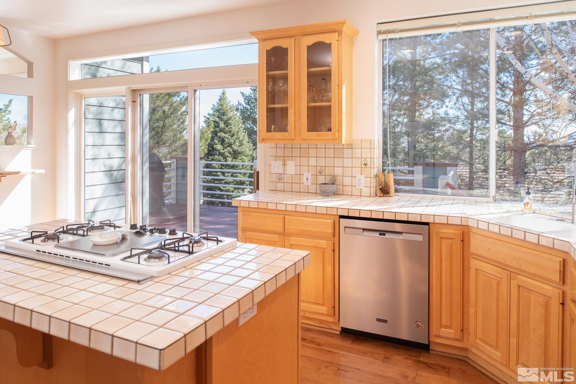 3665 Hemlock Way Reno, NV 89509 - Photo 9 of 40 Photo 9