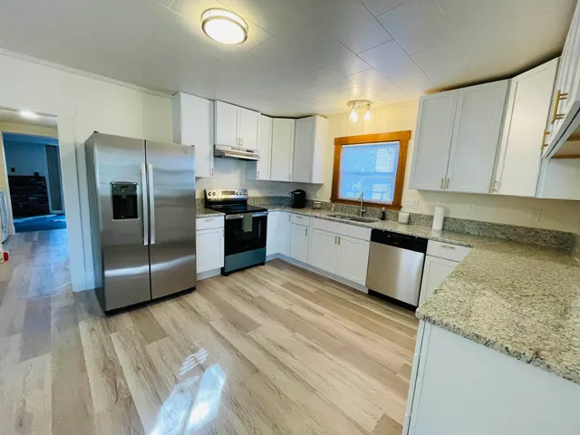 $3,200 | 17 Arch Street, Laconia, NH 03246