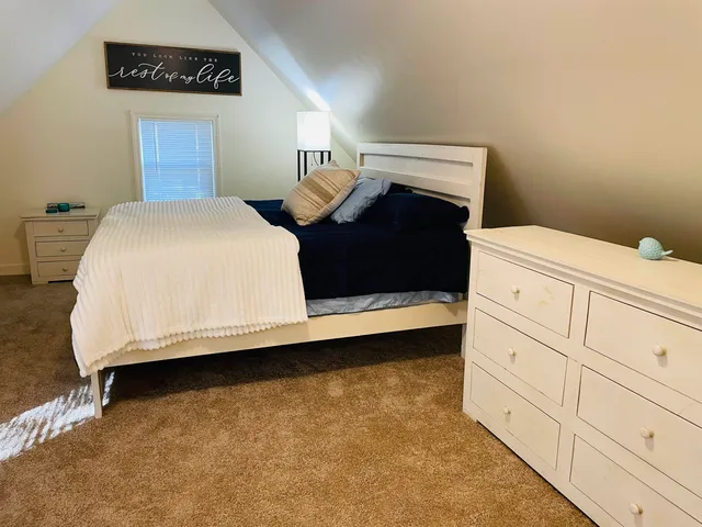 $3,200 | 17 Arch Street, Laconia, NH 03246