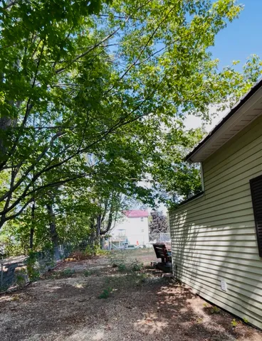 $3,200 | 17 Arch Street, Laconia, NH 03246