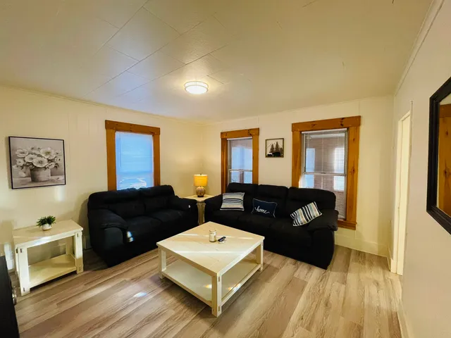 $3,200 | 17 Arch Street, Laconia, NH 03246