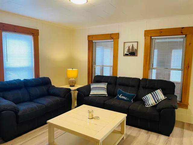 $3,200 | 17 Arch Street, Laconia, NH 03246