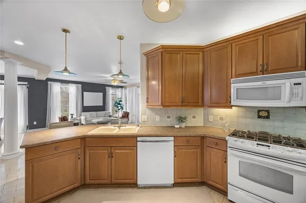 $349,900 | 84 Marc-Mar Trail, Gates, NY 14606