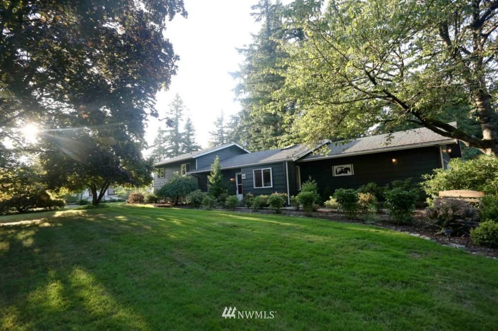 162 East Wiser Lake Road Lynden, WA 98264 - Photo 1 of 25 Gallery Image 1