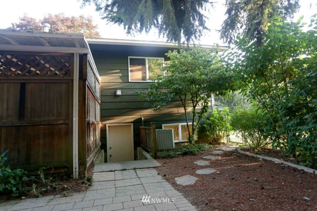 162 East Wiser Lake Road Lynden, WA 98264 - Photo 21 of 25 Gallery Image 21