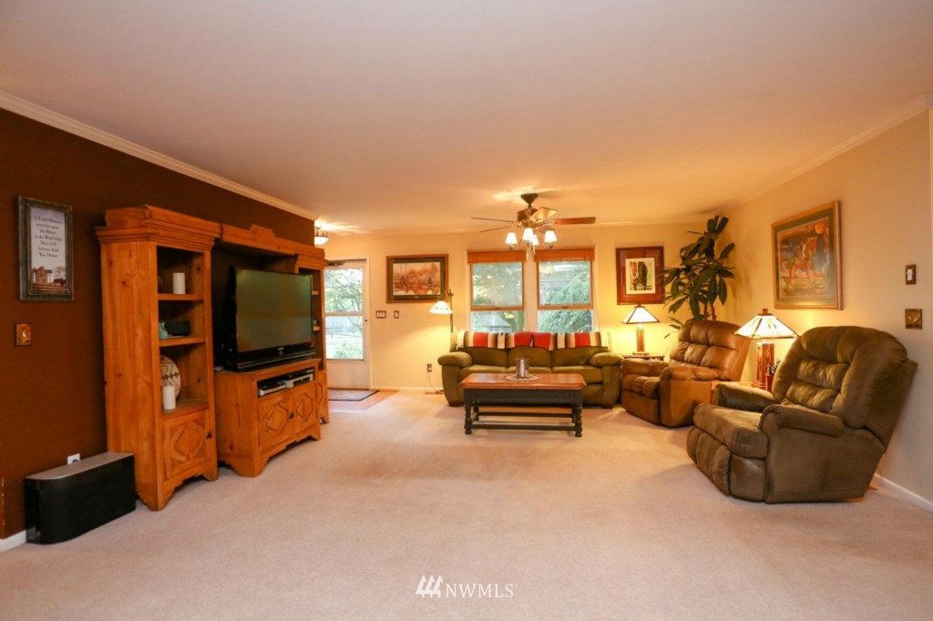 162 East Wiser Lake Road Lynden, WA 98264 - Photo 4 of 25 Gallery Image 4