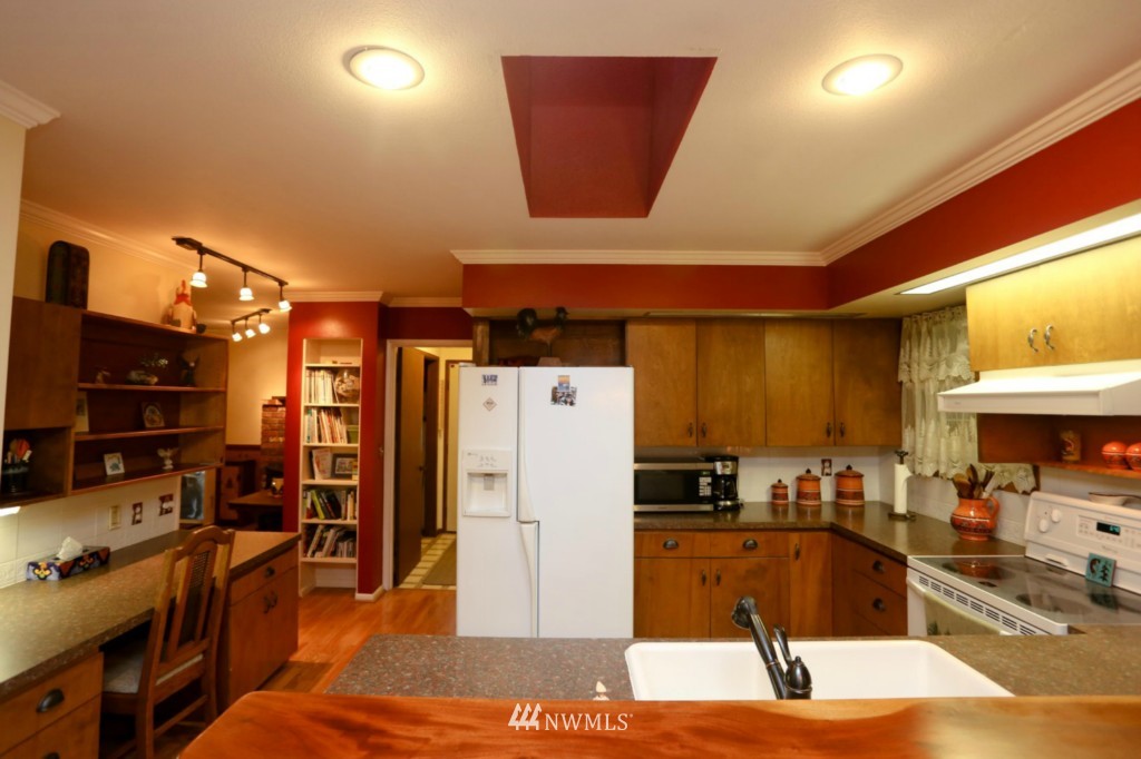 162 East Wiser Lake Road Lynden, WA 98264 - Photo 6 of 25 Gallery Image 6