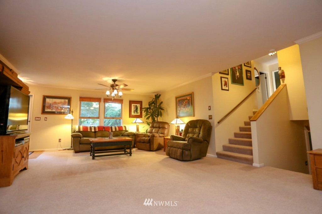 162 East Wiser Lake Road Lynden, WA 98264 - Photo 10 of 25 Gallery Image 10