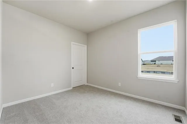 $387,446 | 12508 South Parkwood Lane, Lee's Summit, MO 64086