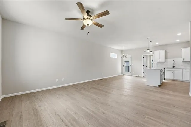 $387,446 | 12508 South Parkwood Lane, Lee's Summit, MO 64086