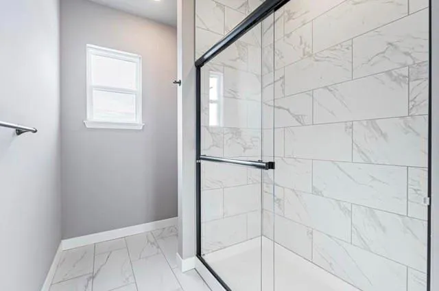 $387,446 | 12508 South Parkwood Lane, Lee's Summit, MO 64086