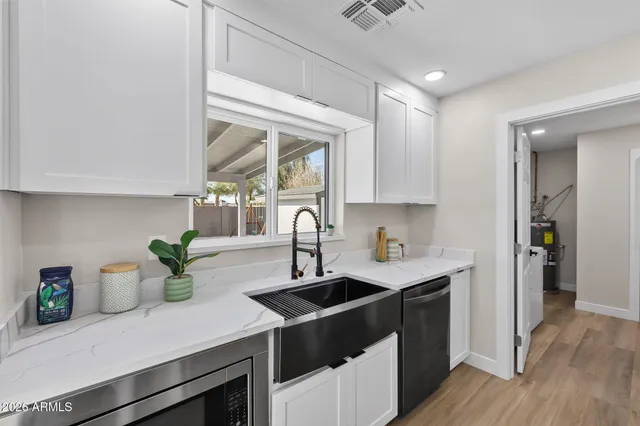 $515,000 | 3901 West Angela Drive, Glendale, AZ 85308