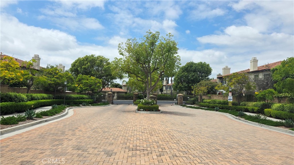 447 Ridgeway Irvine, CA 92620 - Photo 10 of 88